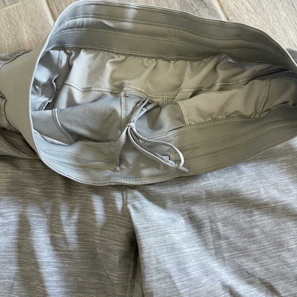 Lululemon Men's T.H.E. Short 9" Linerless LM7AAWS - Picture 3 of 5